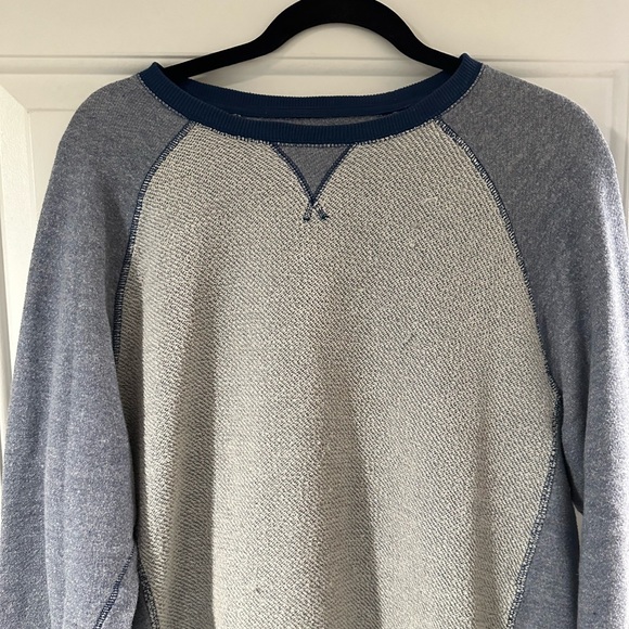 Levi’s sweater. Men’s Large - Picture 1 of 4